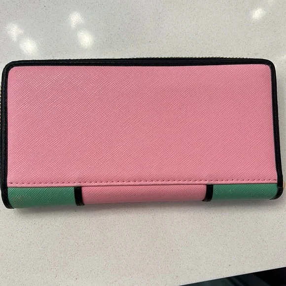 Vivienne Westwood zip wallet in box. - Picture 3 of 12